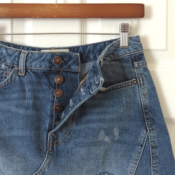 We The Free Harvey Distressed Medium Wash High Waist A-line Denim Mini Skirt 27 - Picture 3 of 11